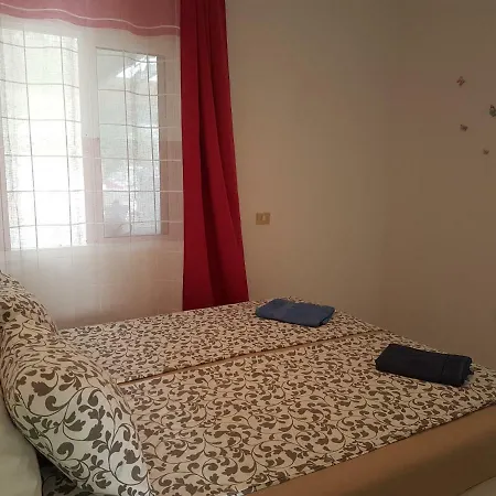 Adeje Ii Apartmán *